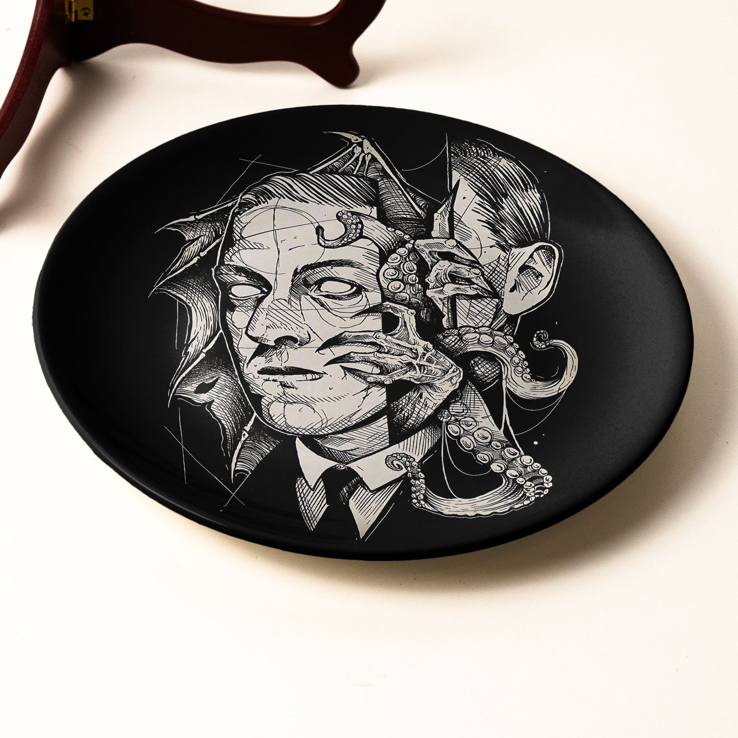 Lovecraft Dark Portrait Decorative Ceramic Plate – Gothic Cosmic Horror Design