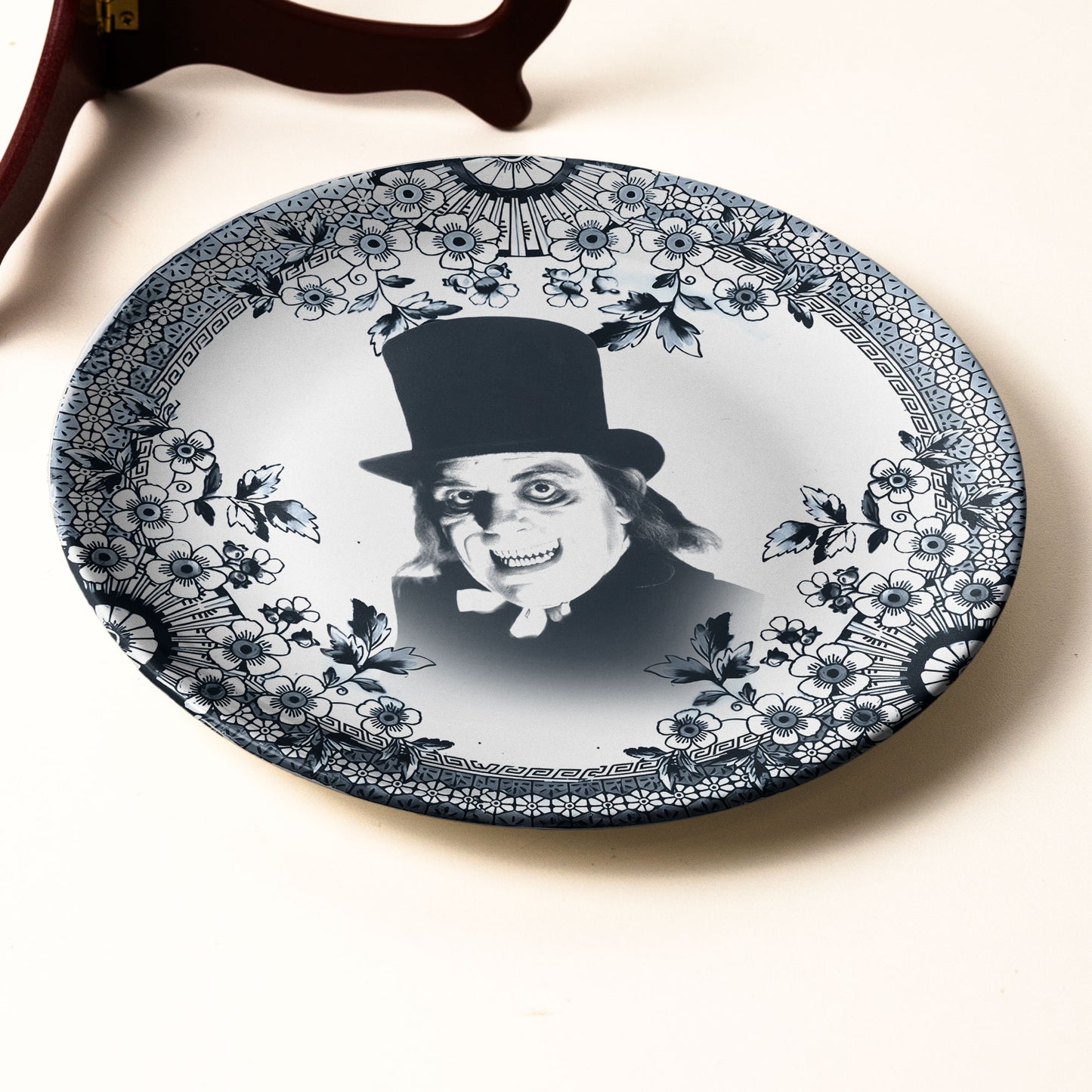 Ceramic Plate – The Man in the Beaver Hat from London After Midnight