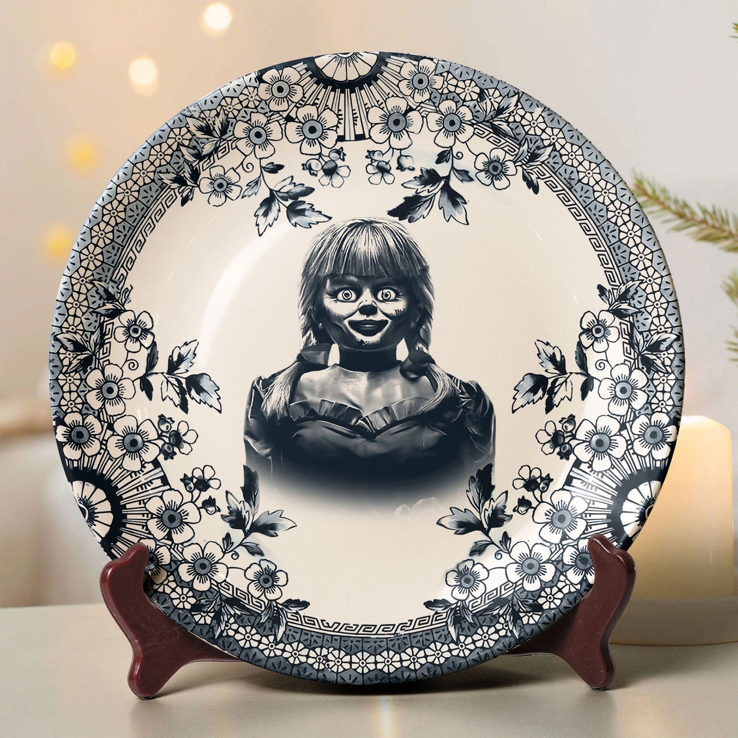 Annabelle Haunted Doll Decorative Ceramic Plate – Gothic Horror Collectible Home Décor