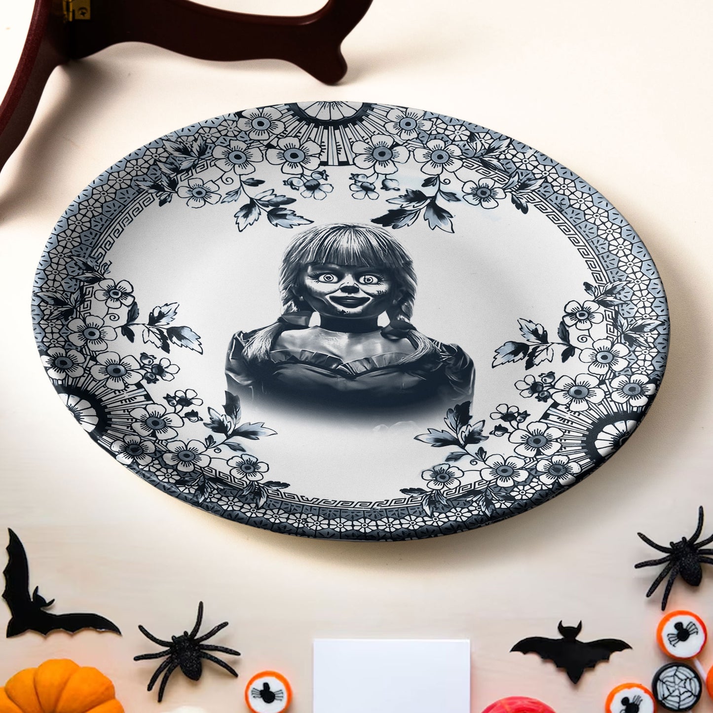 Annabelle Haunted Doll Decorative Ceramic Plate – Gothic Horror Collectible Home Décor