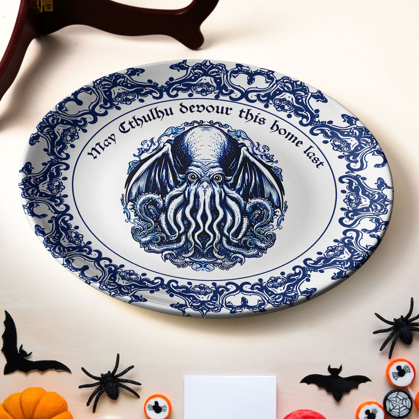 Gothic Cthulhu Decorative Ceramic Plate – Eldritch Elegance for Your Home