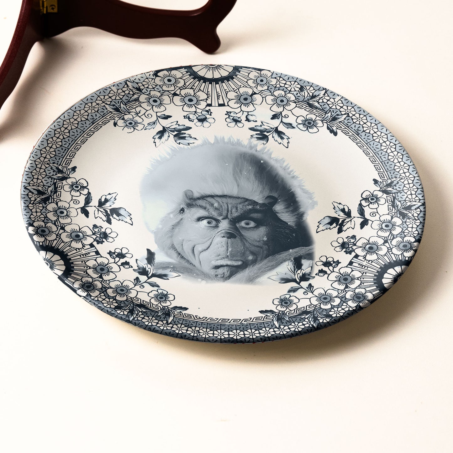 The Grinch Decorative Ceramic Plate – Classic Blue Floral Border