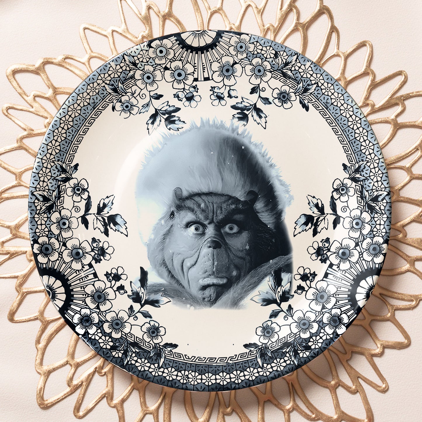 The Grinch Decorative Ceramic Plate – Classic Blue Floral Border