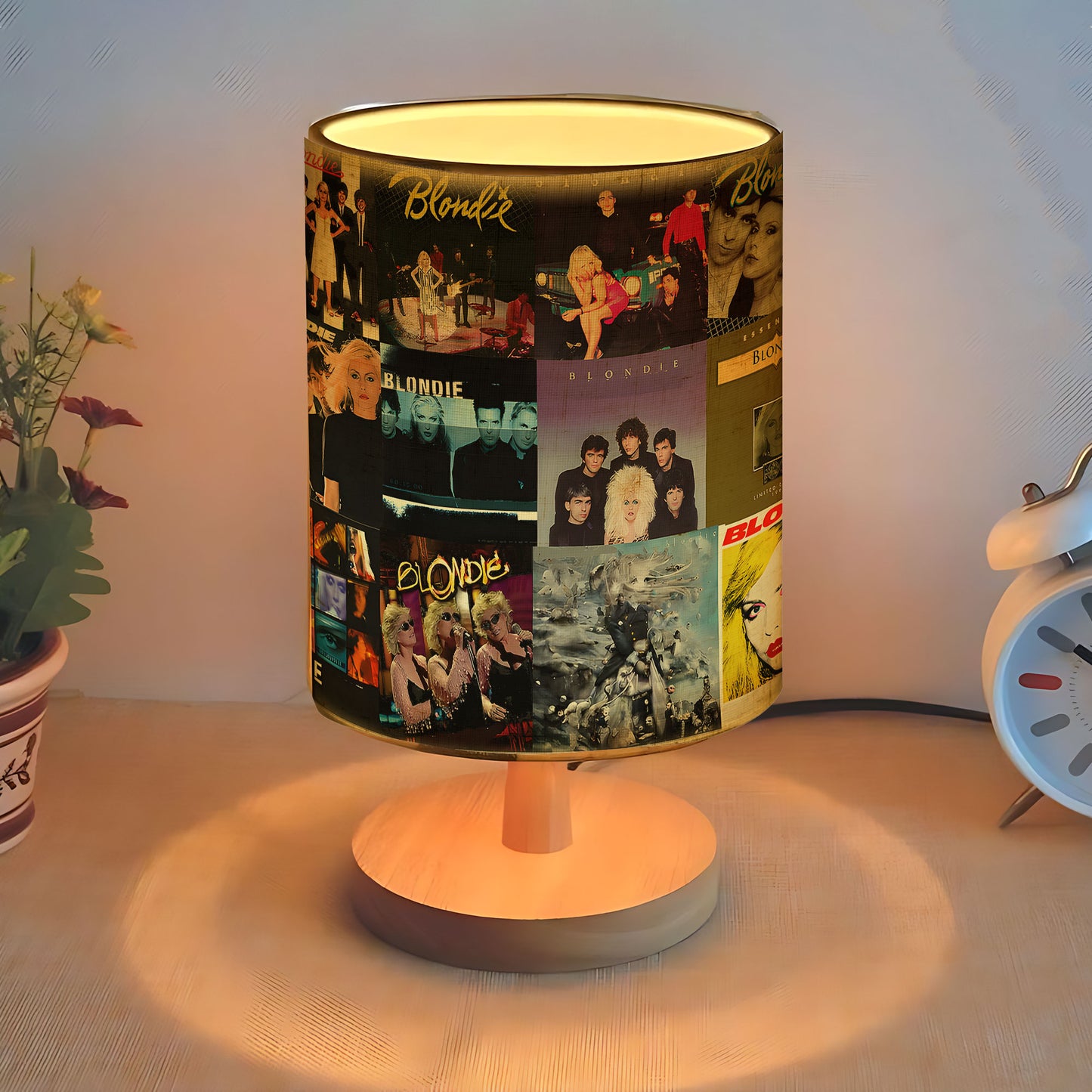 Blondie Albums Lamp – New Wave Rock Icon Table Light