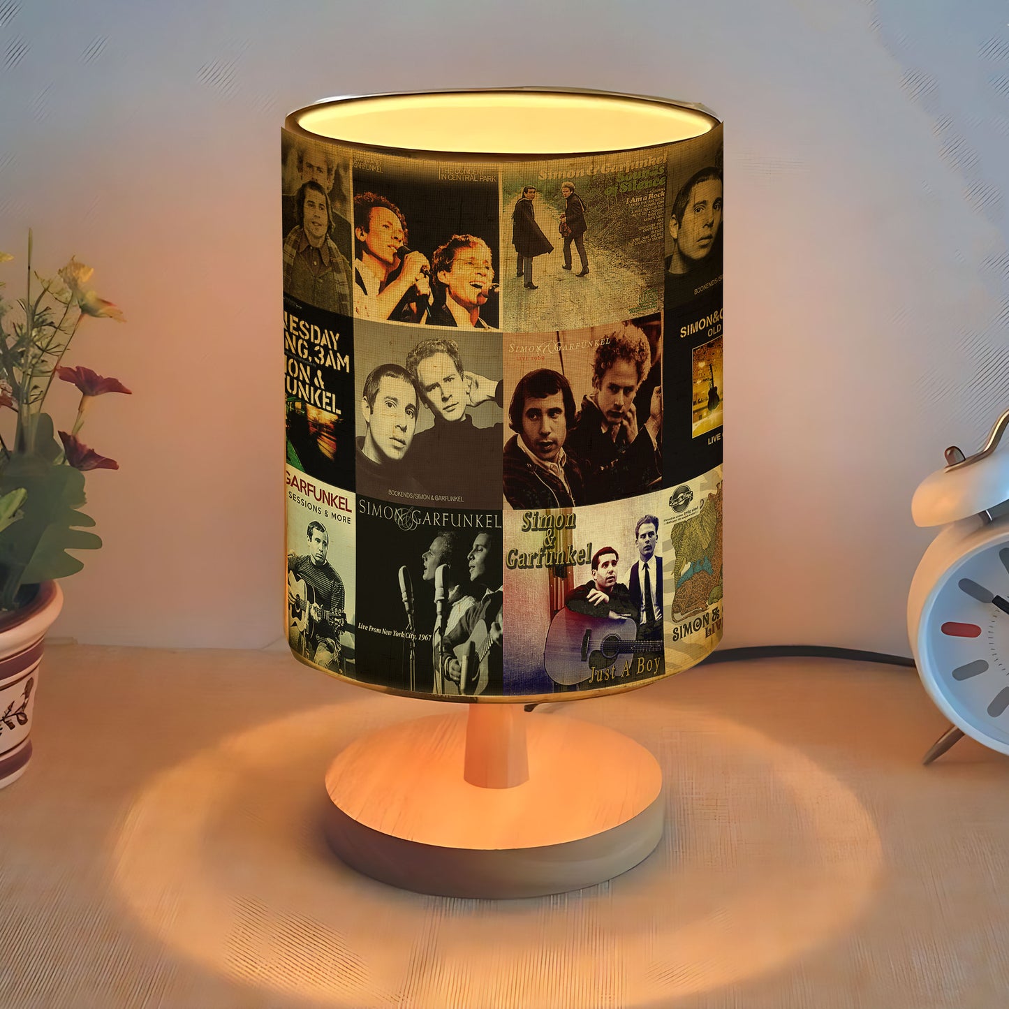 Simon & Garfunkel Albums Lamp – A Light of Harmony and Nostalgia