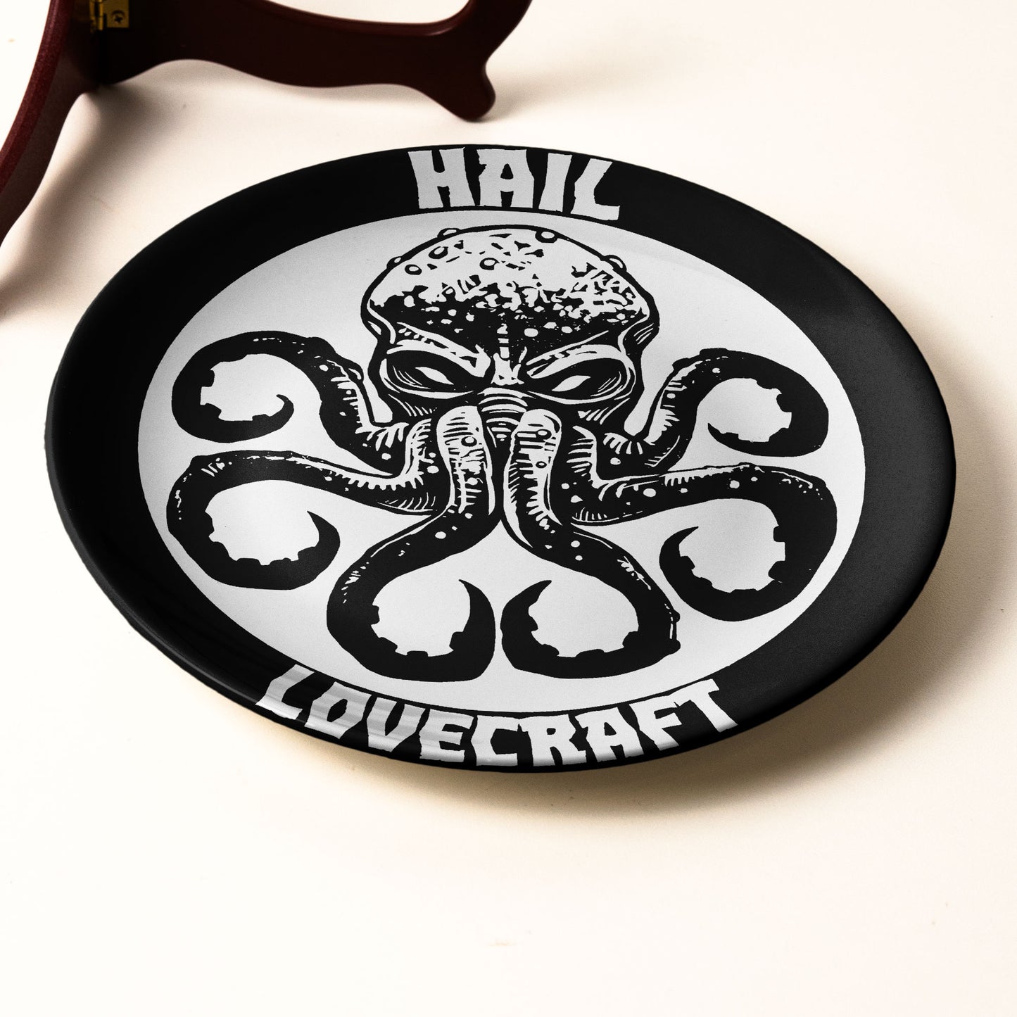 Hail Lovecraft Decorative Ceramic Plate – Dark Cosmic Horror Aesthetic