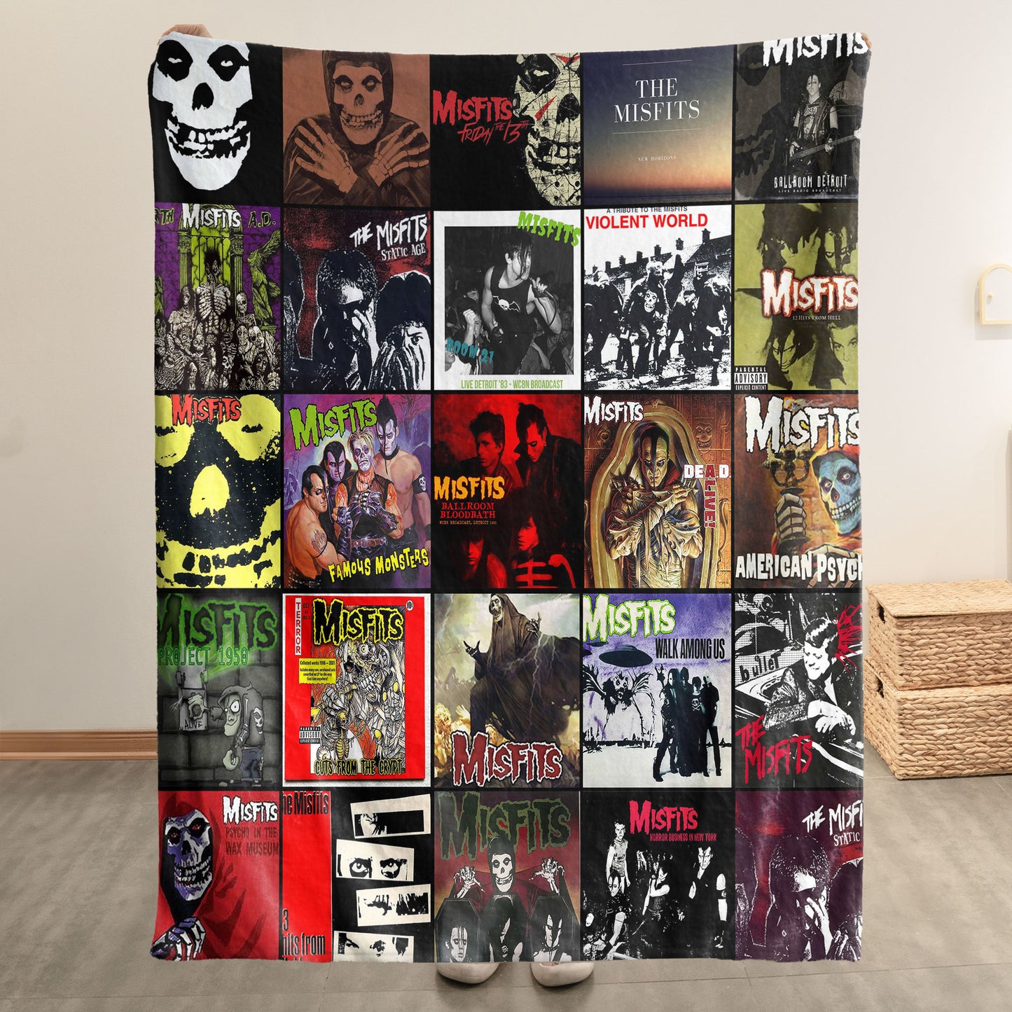 Misfits Sherpa Blanket – A Horror Punk Legacy for True Fans