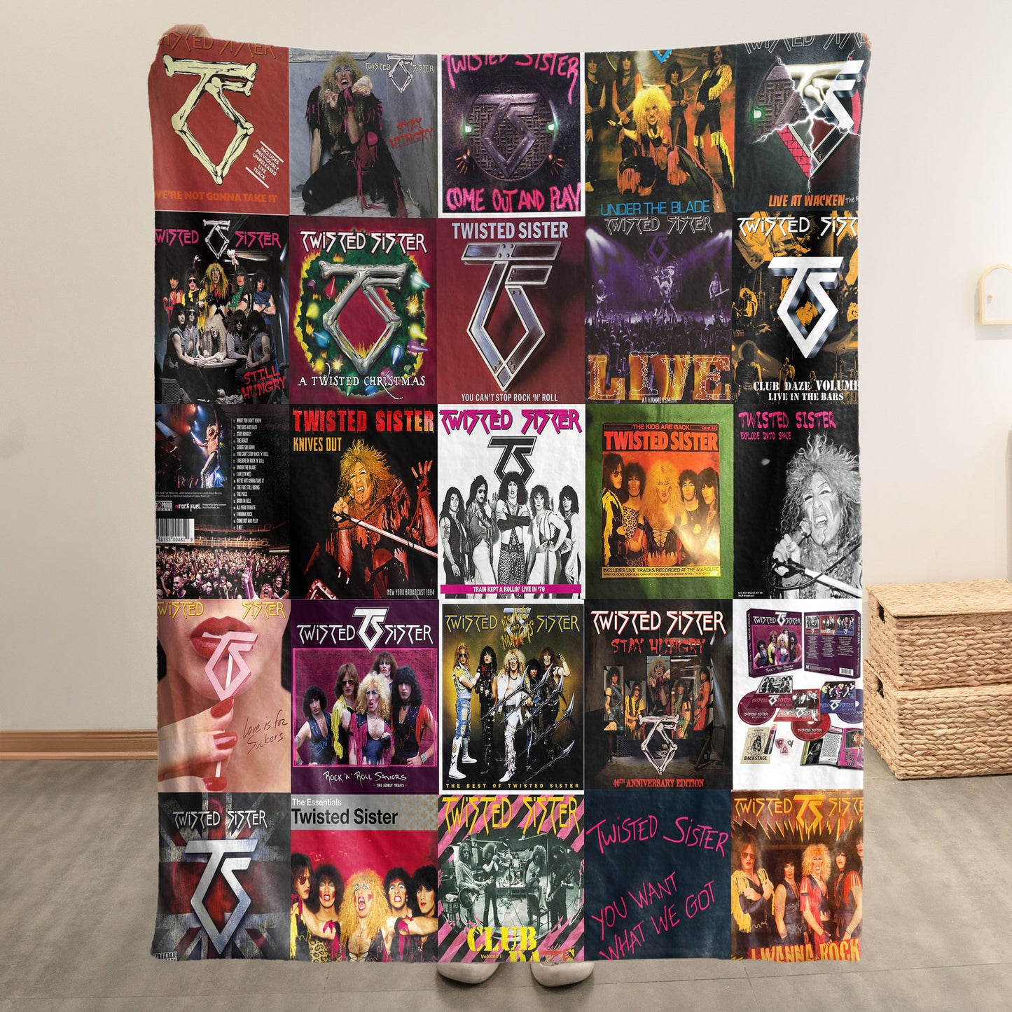 Twisted Sister Sherpa Blanket – A Loud ’n’ Proud Rock Nostalgia Quilt