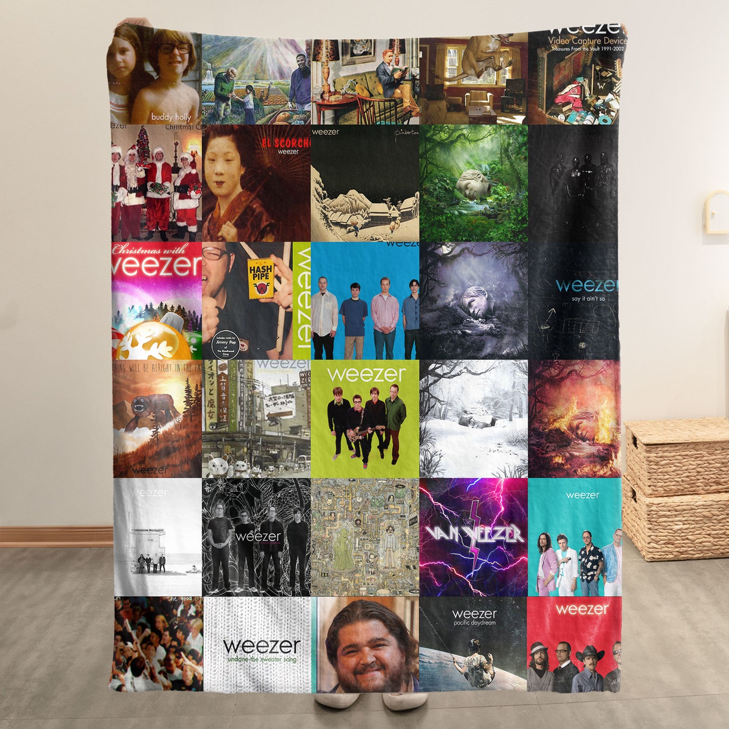 Weezer Sherpa Blanket – A Cozy Tribute to Alt-Rock’s Most Iconic Eras