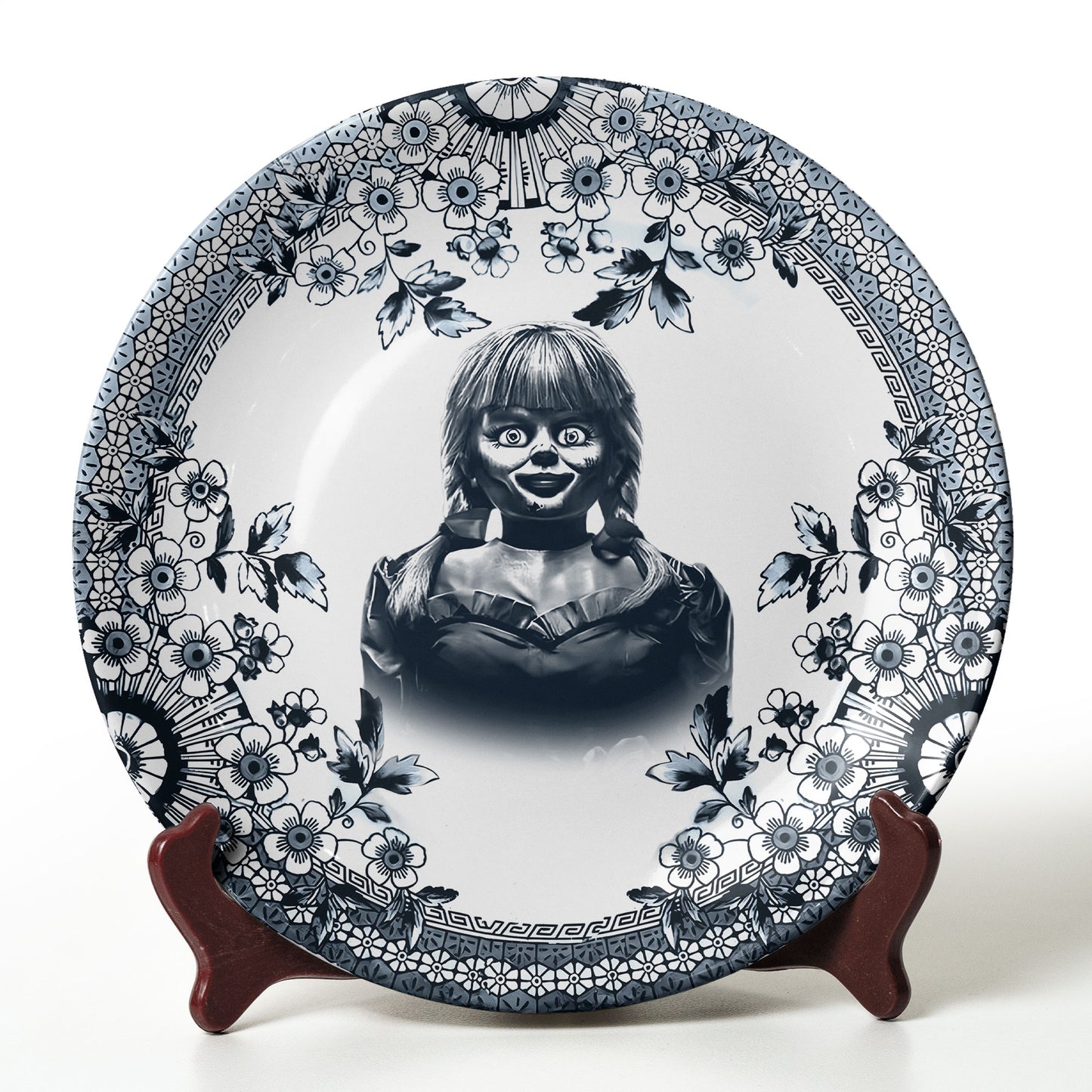 Annabelle Haunted Doll Decorative Ceramic Plate – Gothic Horror Collectible Home Décor