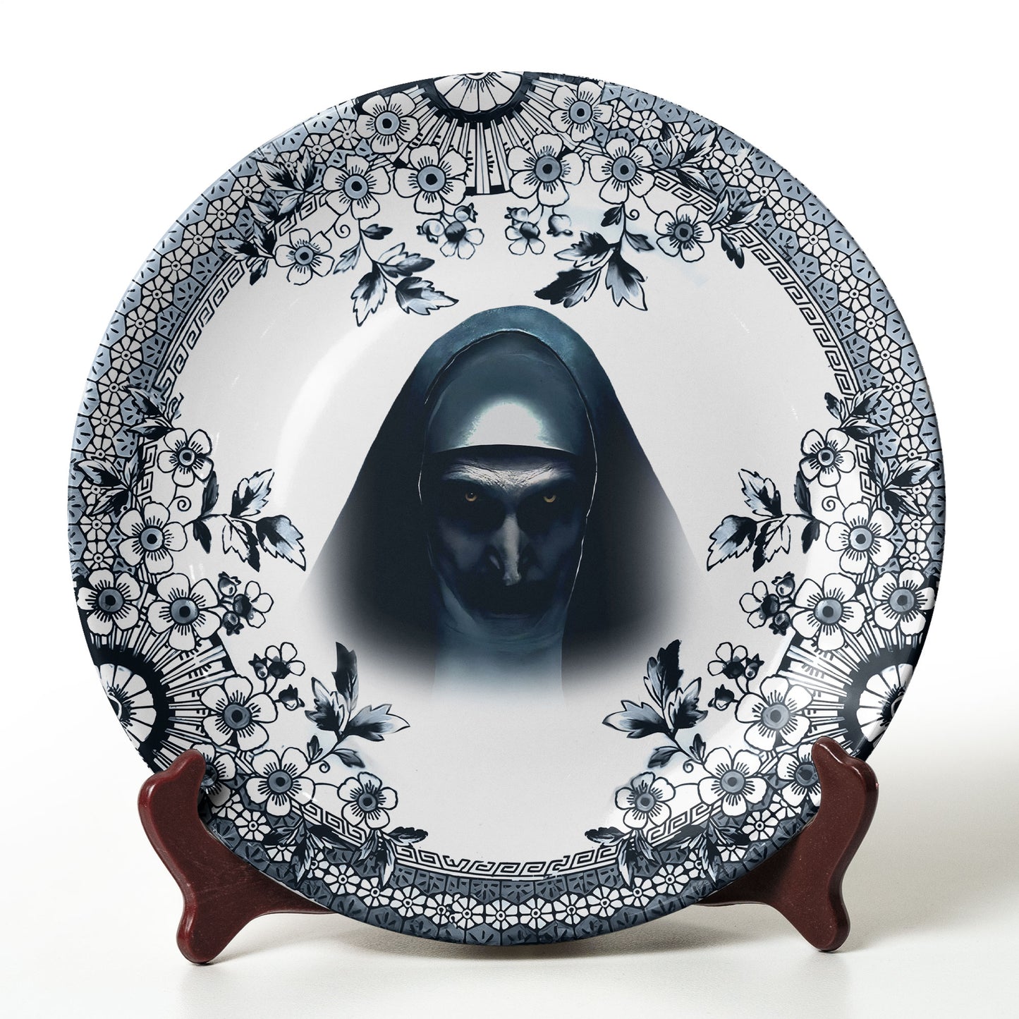 Valak The Nun Haunted Decorative Ceramic Plate – Gothic Horror Collectible for Haunted Home Décor