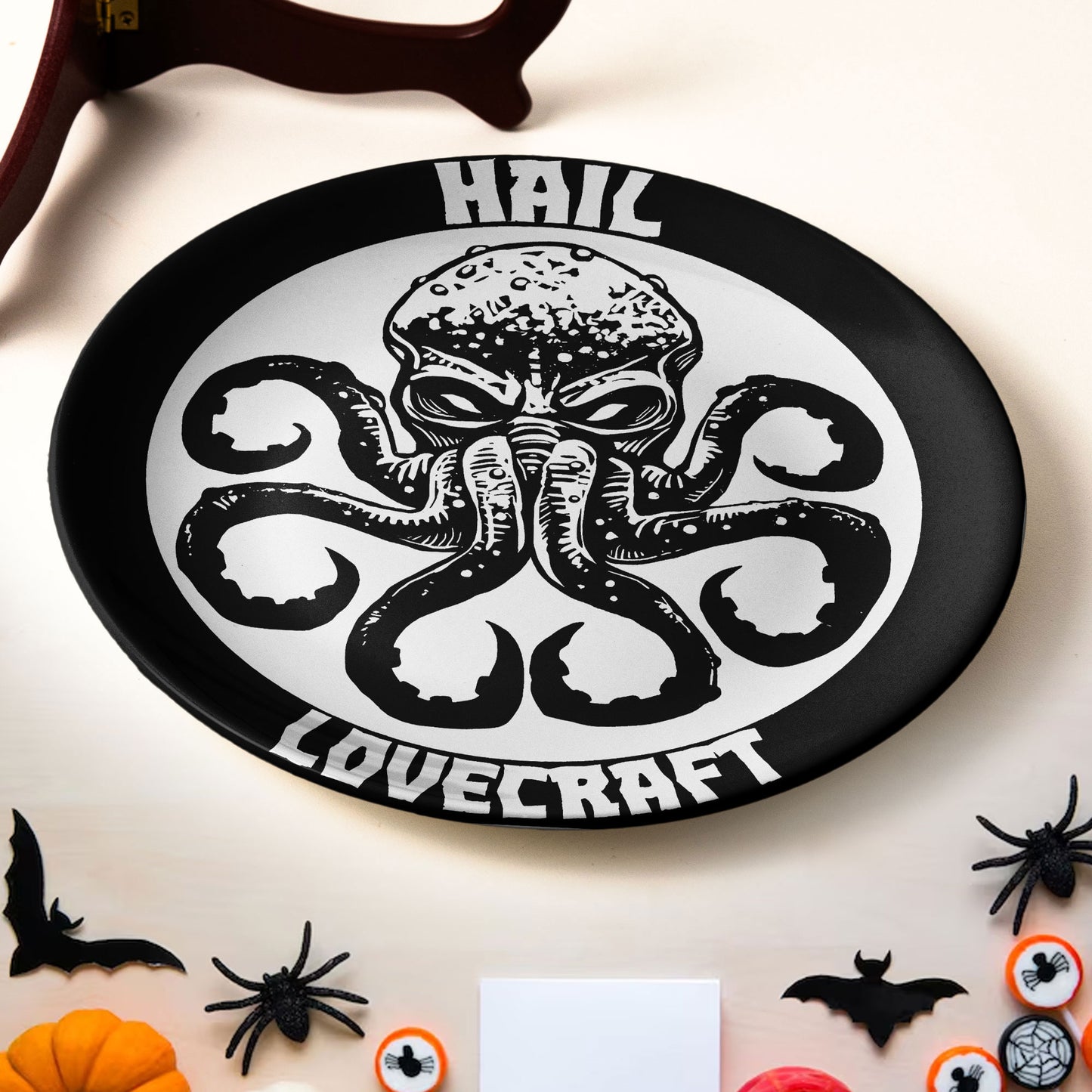 Hail Lovecraft Decorative Ceramic Plate – Dark Cosmic Horror Aesthetic