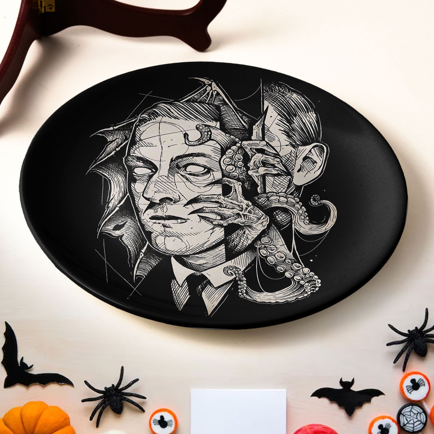 Lovecraft Dark Portrait Decorative Ceramic Plate – Gothic Cosmic Horror Design