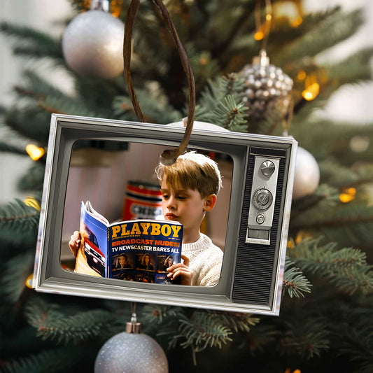 🎬 Home Alone Christmas Acrylic Ornament – Retro Holiday Movie Tree Decoration