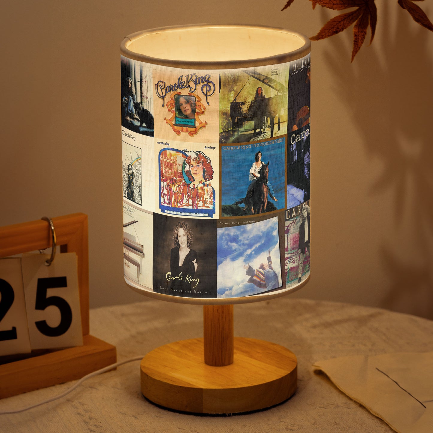 🎹 Carole King Album Art Lamp – Timeless Soul & Songwriter Magic