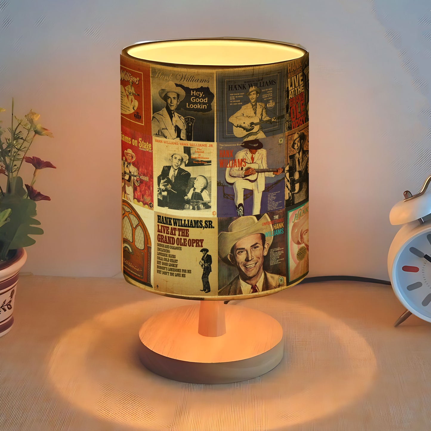 Hank Williams Fabric Lamp – A Classic Country Glow for True Music Fans