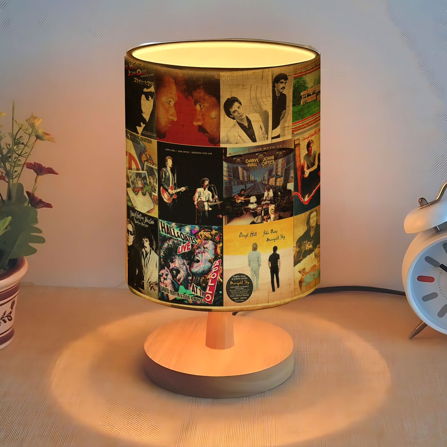 Hall & Oates Fabric Lamp – A Nostalgic Tribute to Iconic Albums