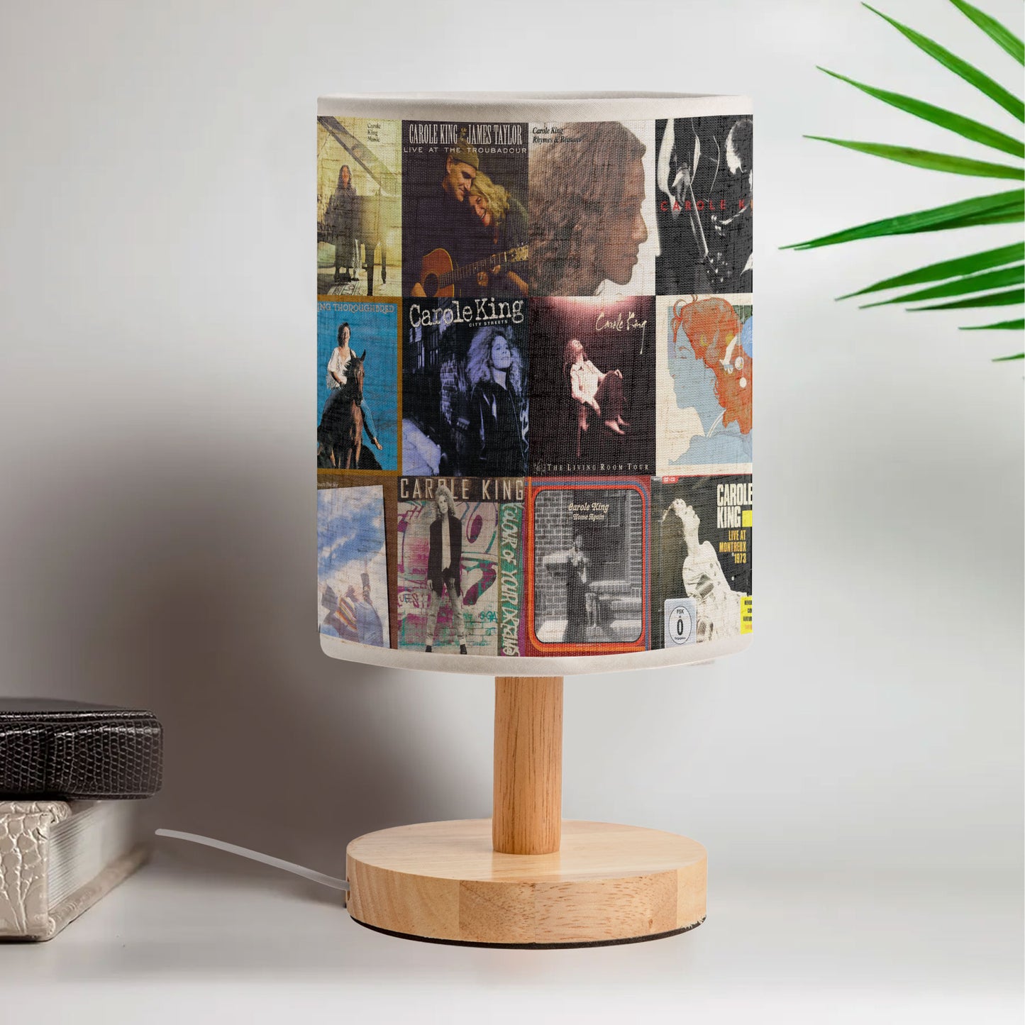🎹 Carole King Album Art Lamp – Timeless Soul & Songwriter Magic