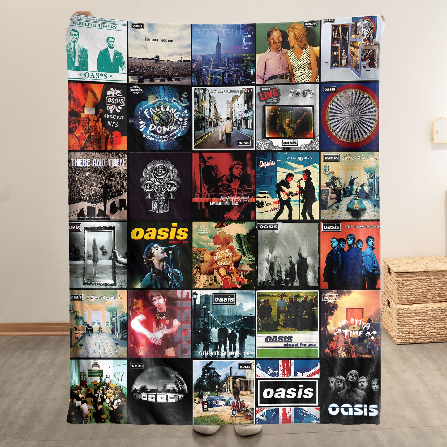 Oasis Sherpa Blanket – A Britpop Journey Through Iconic Eras