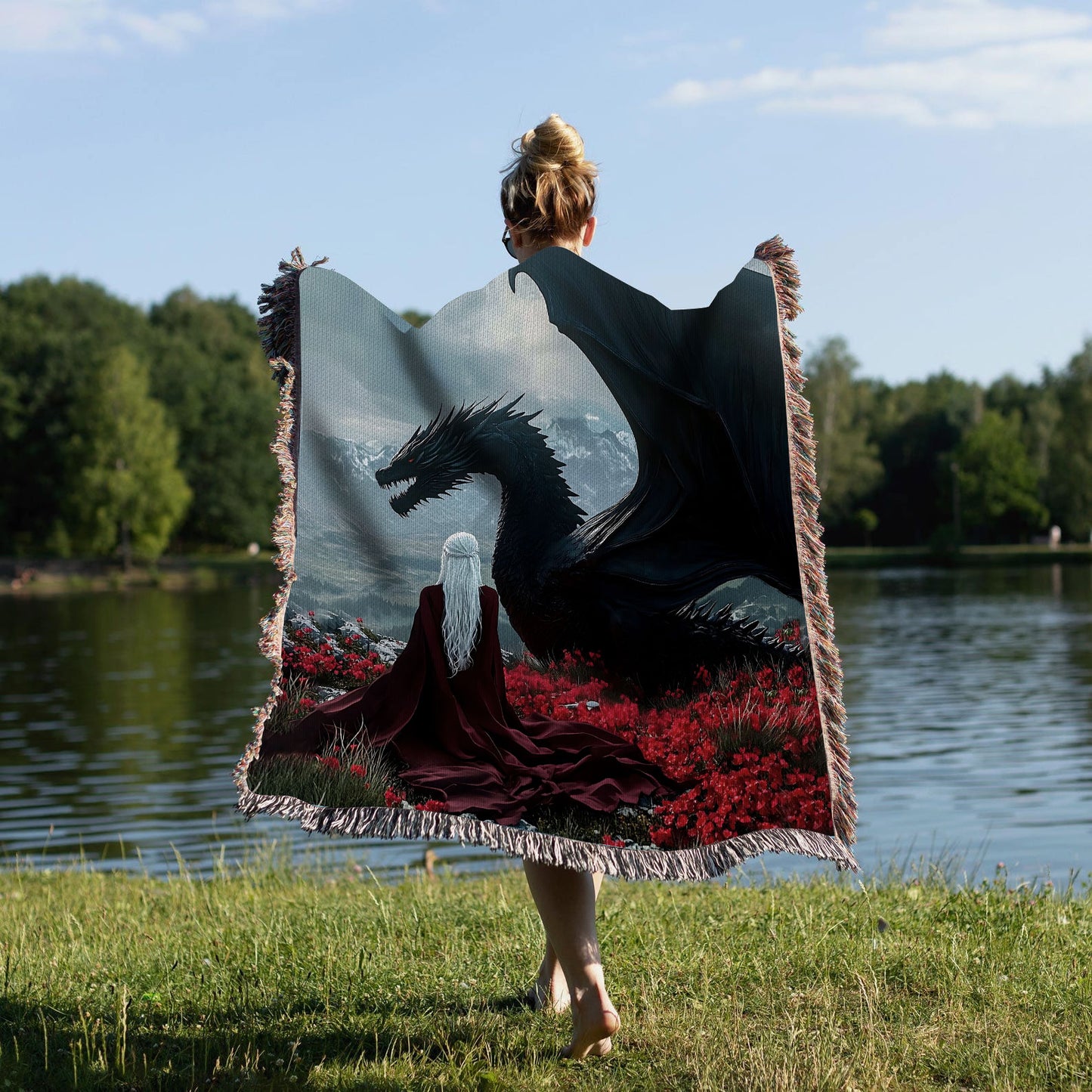 Wing Leader – Manon Blackbeak & Abraxos Woven Blanket