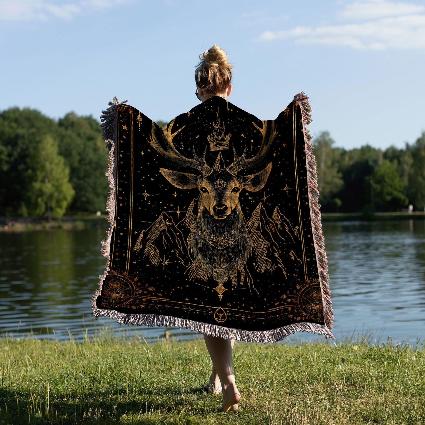 White Stag of Terrasen Royal Sigil Woven Blanket – TOG Blanket
