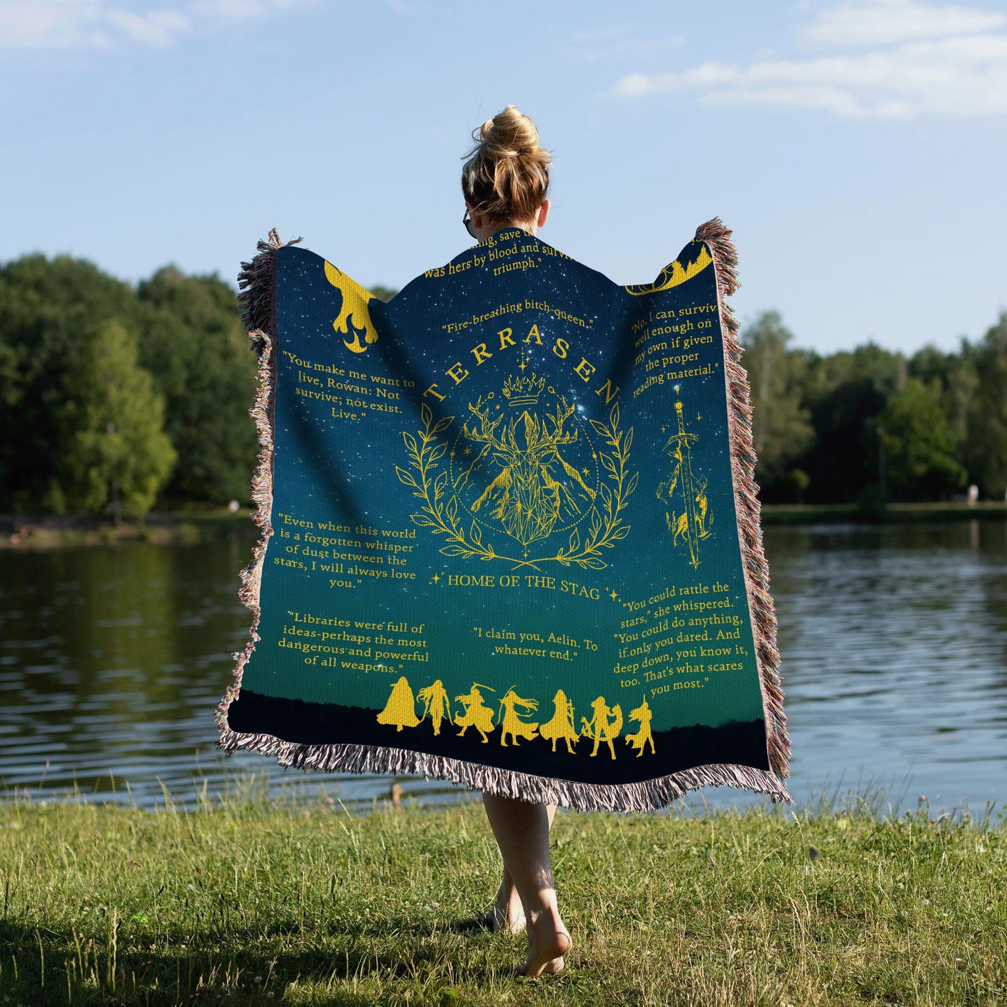 Terrasen – Home of the Stag, Heart of the Queen Woven Blanket