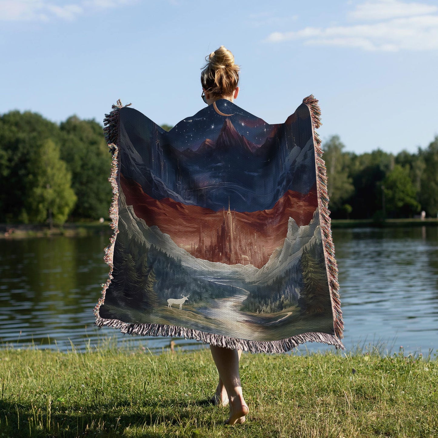Velaris by Starlight – The City of Dreams Woven Blanket